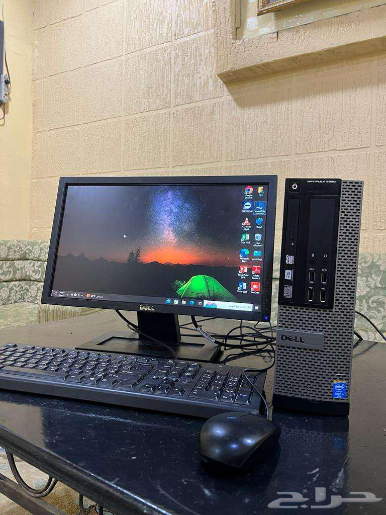 Desktop computer with all its accessories633259446366731126