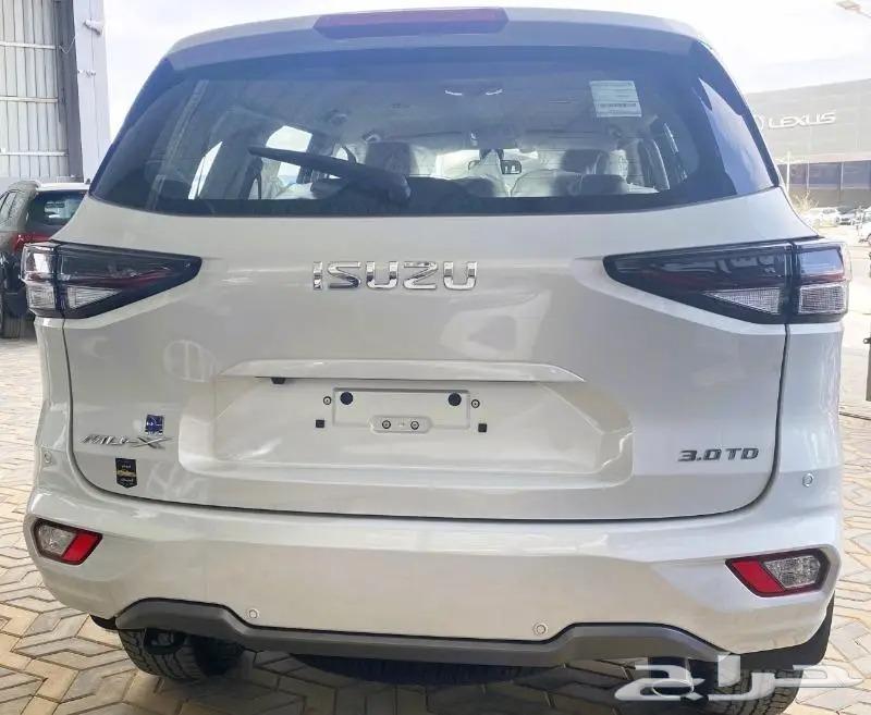 Isuzu MUX Full Option Double Cab 202463616599337858111