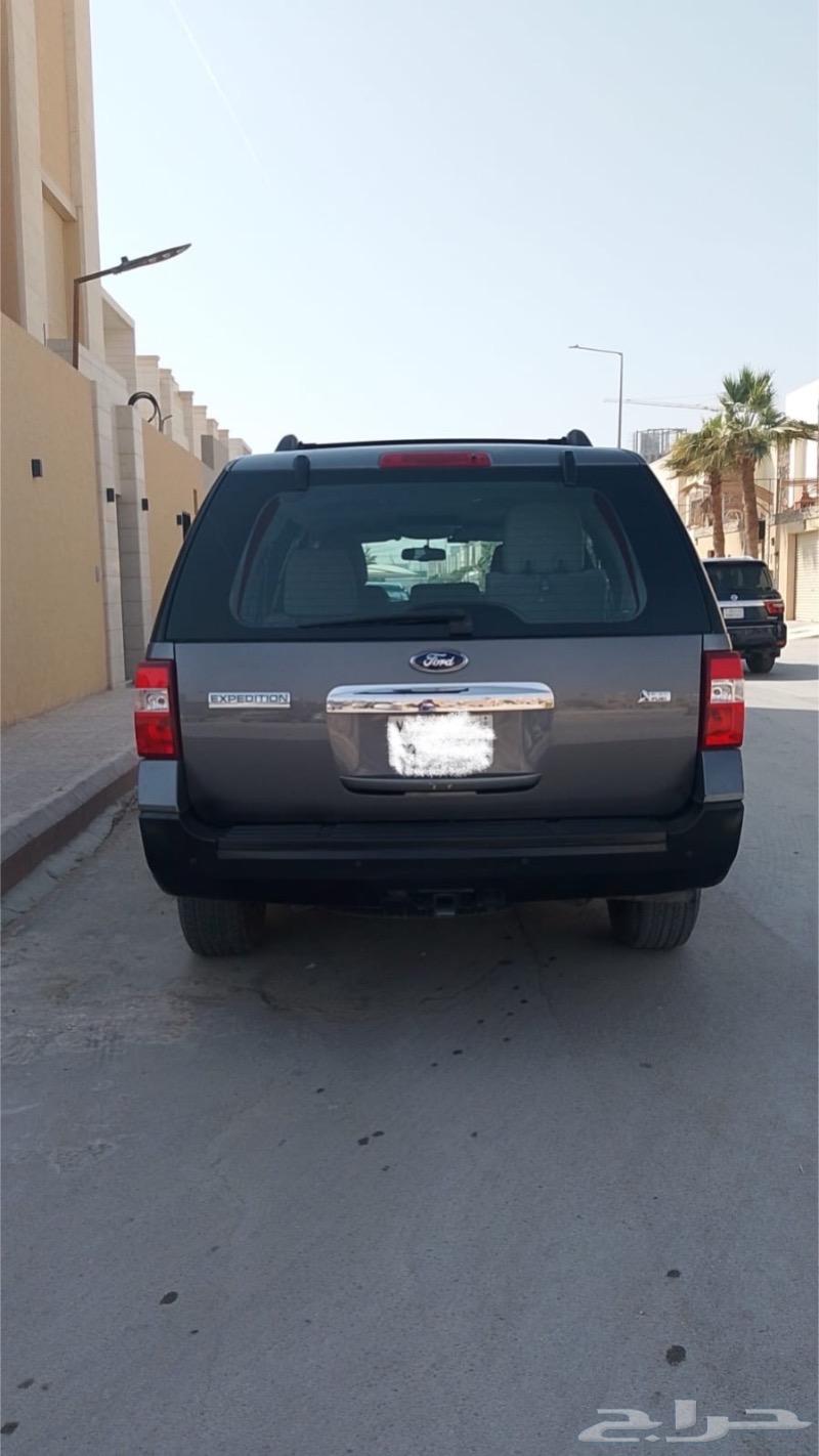 Ford Expedition63616904883074112