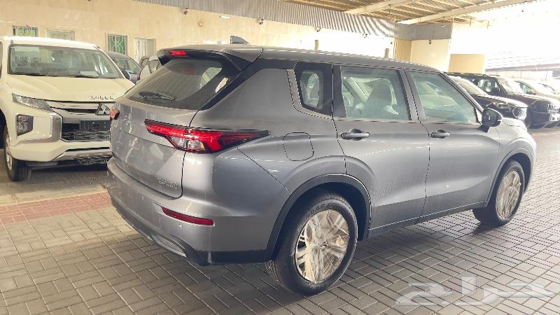 عروض نهاية السنة ميتسوبيشي اوتلاندر ML موديل 202463616778450434111
