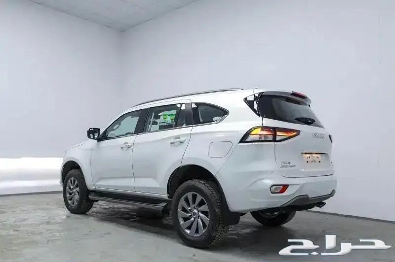 Isuzu MUX Full Option Double 2024 MUX63616778694019112