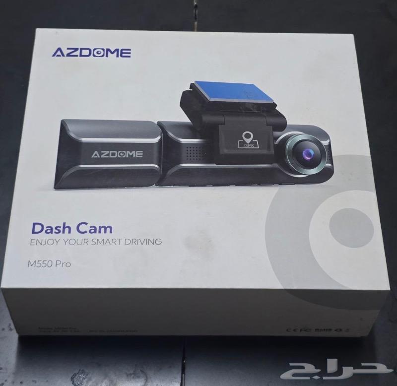 The device has three cameras63314913730433111