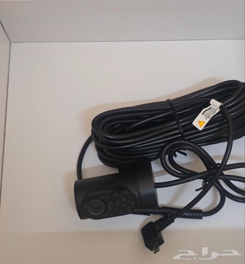 The device has three cameras63314913730433113