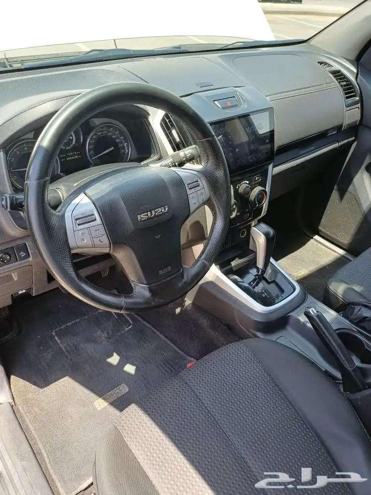 جيب ايسوزوا ديزل ام يو اكس موديل 2019 بدون دبل الحد 55 الف63616909557250114