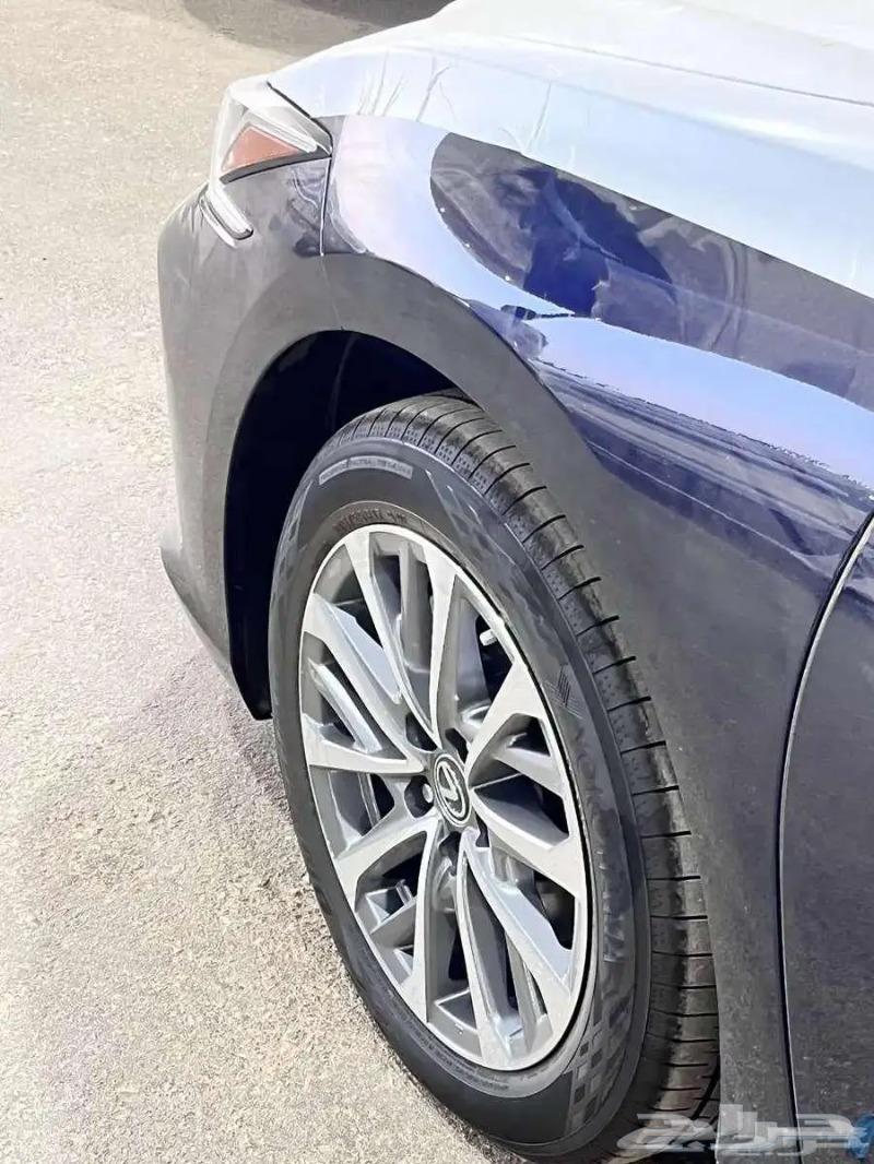لكزس اي اس 300 هايبرد 202463616910037506113