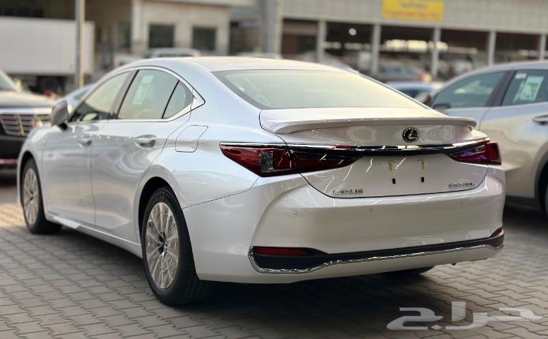 Lexus ES300 Standard Hybrid 2024 Cash and Banks63616932411779113