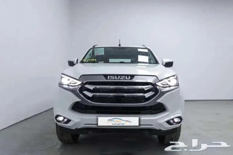 ايسوزو ام يو اكس 3.0 4X4 فل كامل كاش واقساط 202463616923625603114