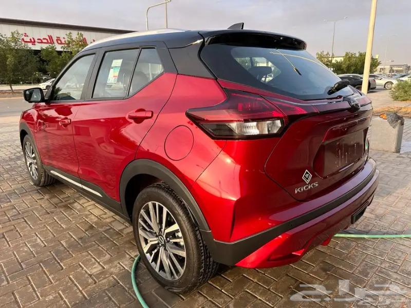 Nissan Kicks Full Option 2023 Black Roof63617231429634114