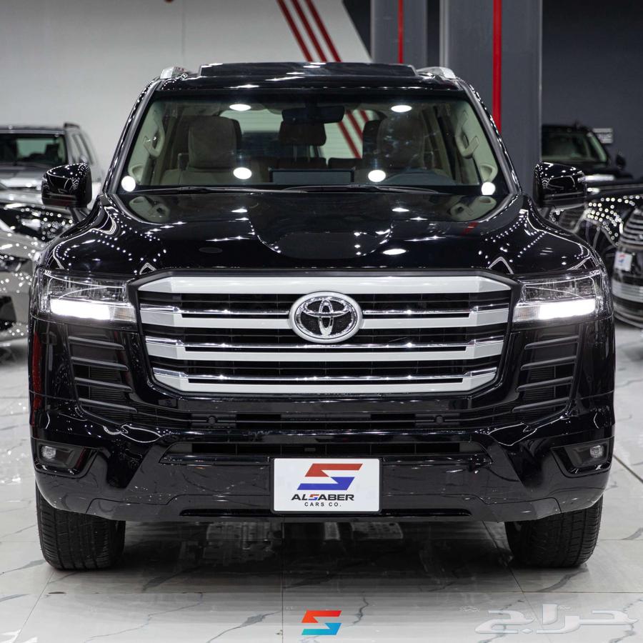 Toyota Land Cruiser GXR L 4 Model 202463617226827906111