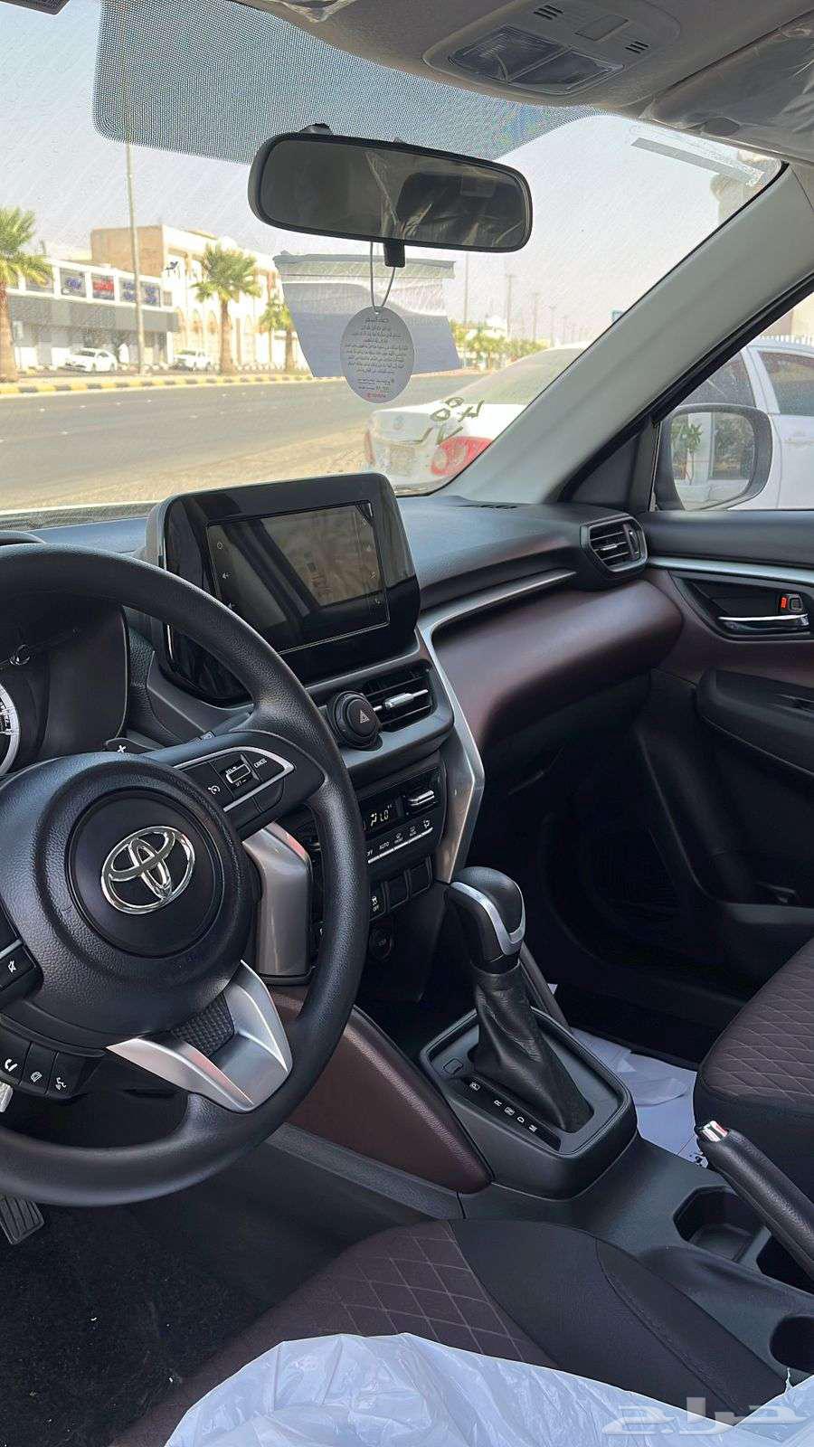 تويوتا اوربان كروز 2025 استاندر63617388037251112