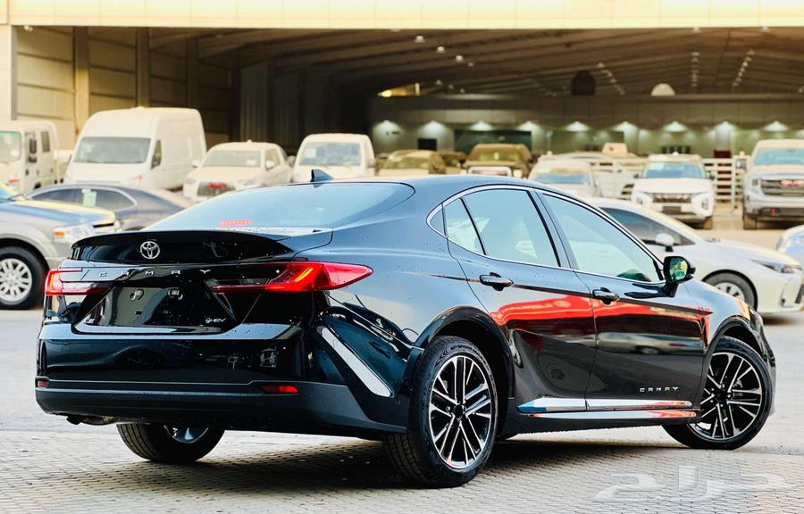 Toyota Camry LE Hybrid 202563617255365761113