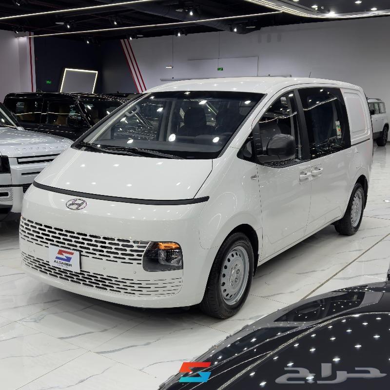 Hyundai Staria Cargo Van 2023 Model Available for Cash and Installments63617407445379113