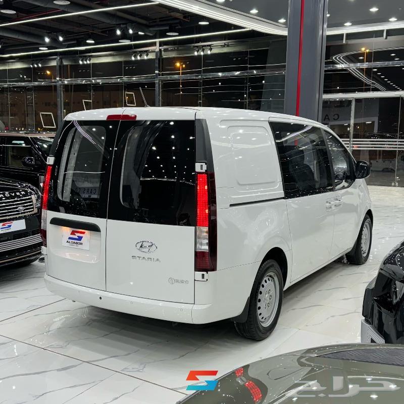Hyundai Staria Cargo Van 2023 Model Available for Cash and Installments63617407445379114