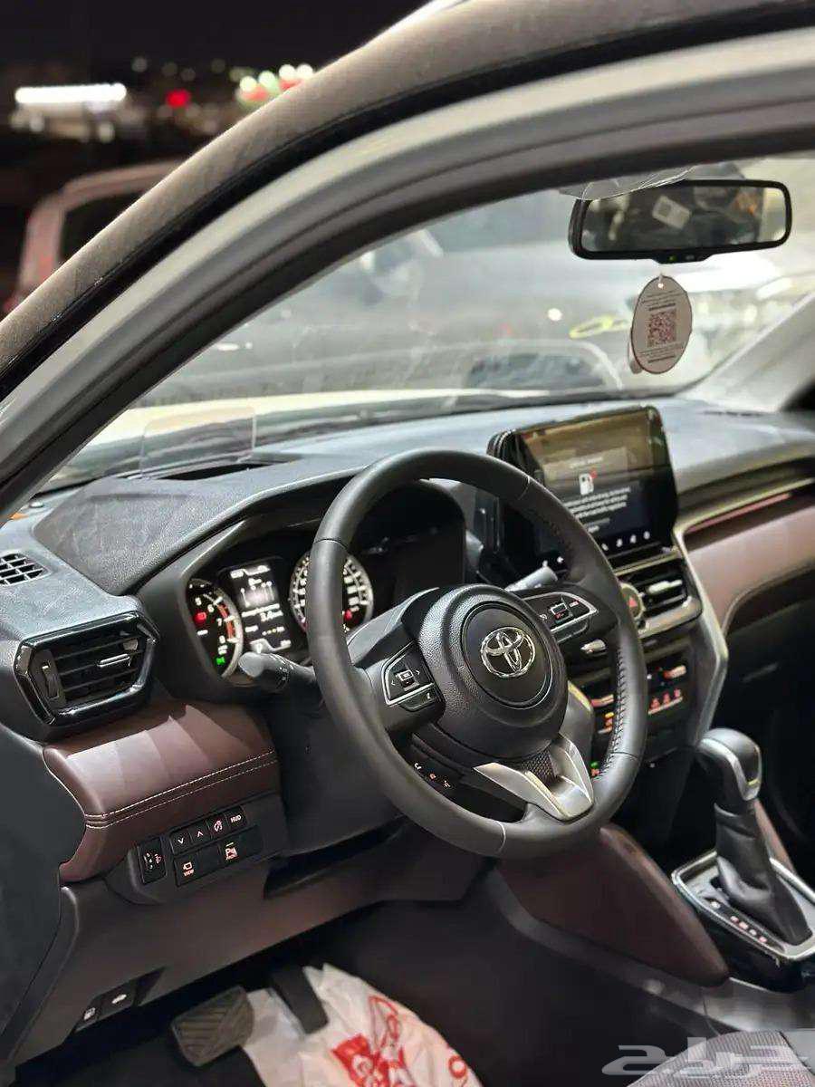 تويوتا اوربان GLX فل كامل 202563617406182529111