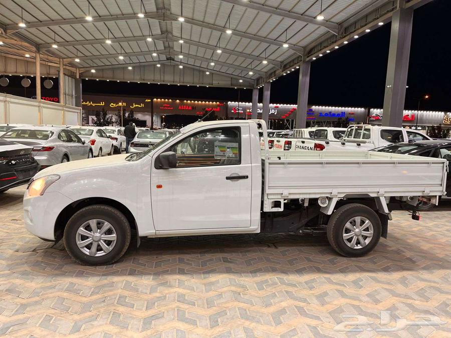 Isuzu D-Max 150 horsepower, model 2025, with customs card63534555991937113