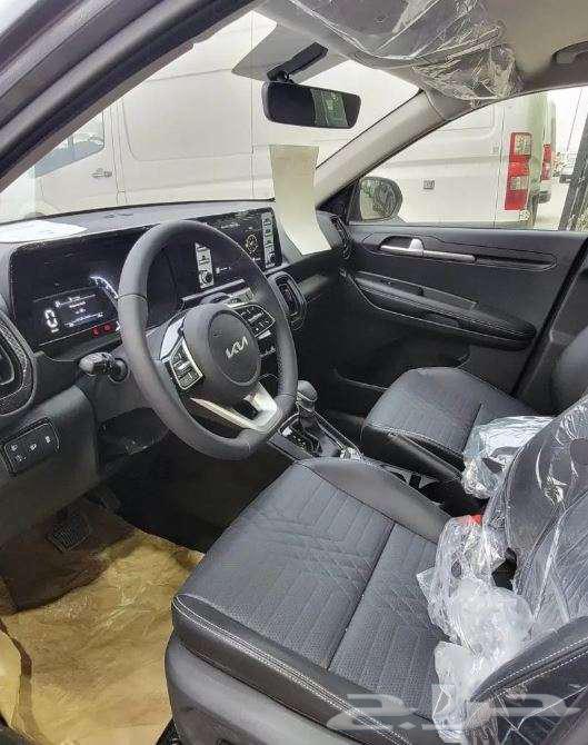 Kia Sonet MID with 1.5 engine, model 23, for less than 70,00063530162593025112