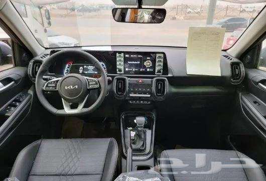 Kia Sonet MID with 1.5 engine, model 23, for less than 70,00063530162593025111