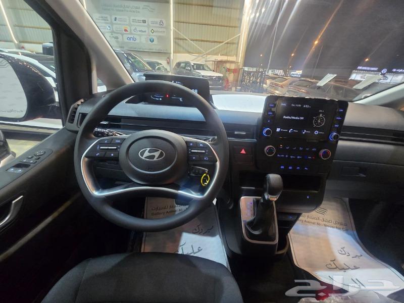 Hyundai Staria 11-passenger diesel 202563532153502338114