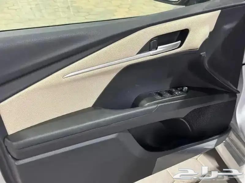 Camry E Hybrid Standard 2025 (there is a 50-50 system for banks)63531889683203114