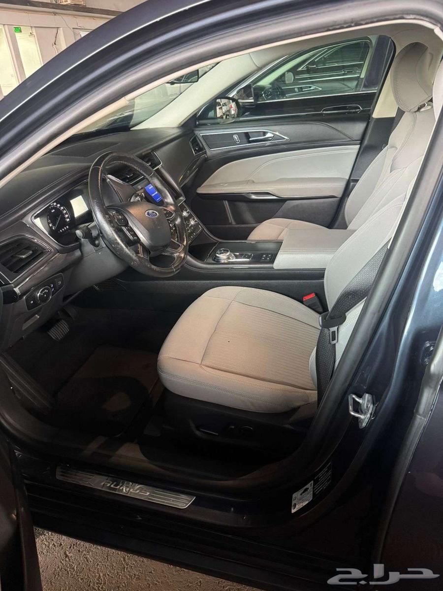 Ford Taurus 202263529430013697113