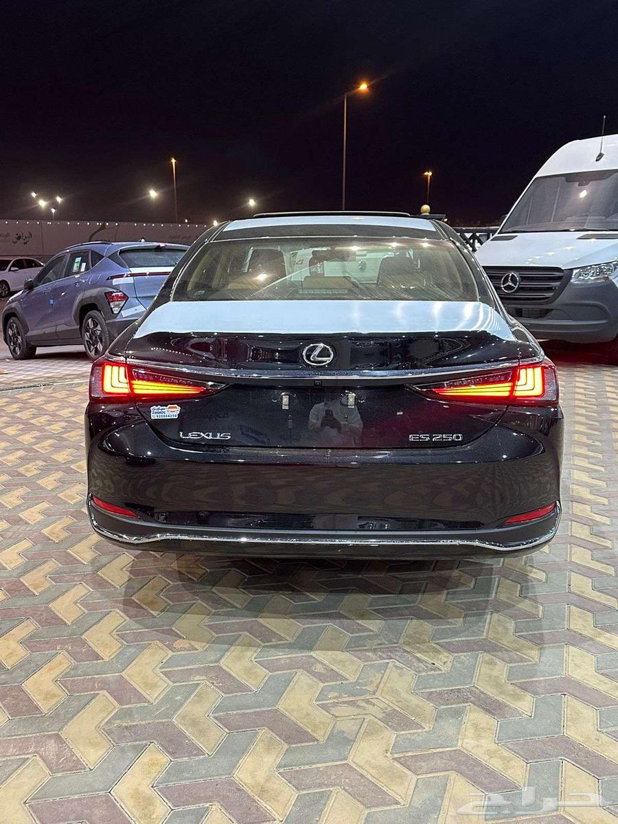 لكزس ES250 موديل 202463529069383809112
