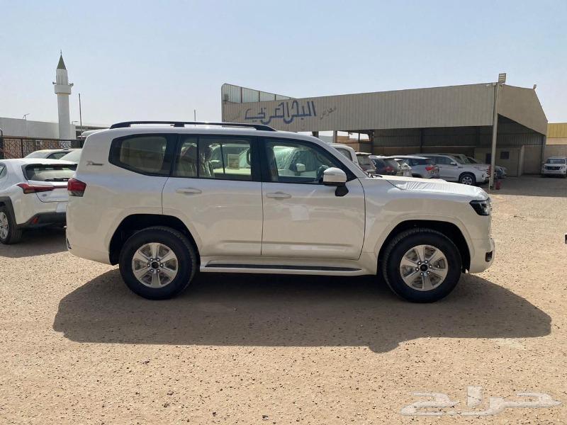 Toyota Land Cruiser GXR L2 2022 cash and installment63527158799618112