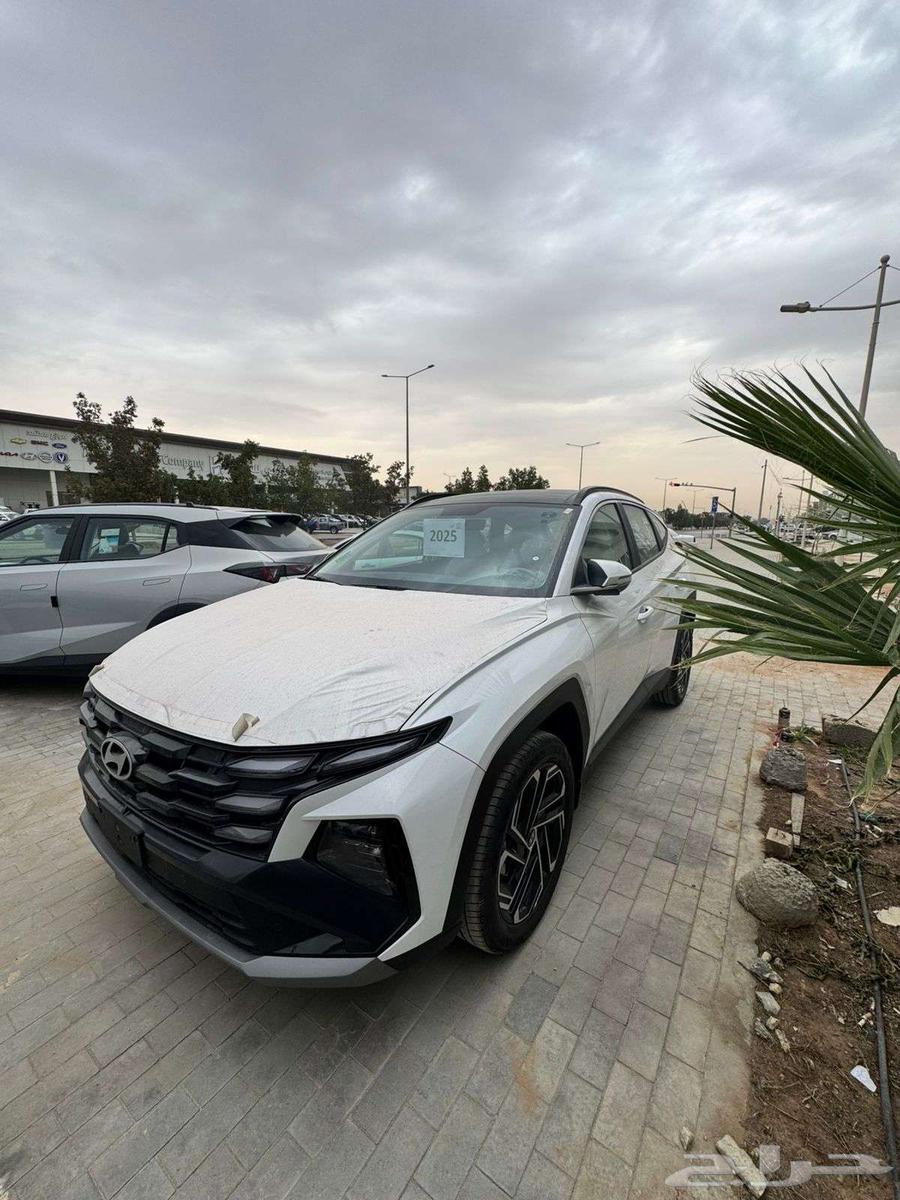 Hyundai Tucson 2025 with 1.6 engine and 2.0 engine63523266965634111