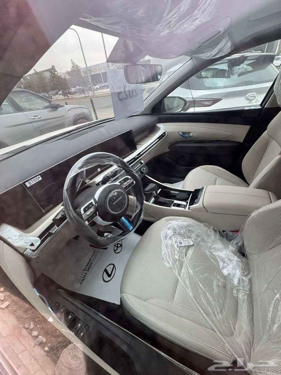 Hyundai Tucson 2025 with 1.6 engine and 2.0 engine63523266965634114