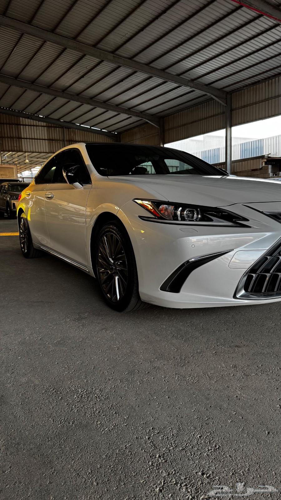 لكزس ES 350 موديل 202363522682486913112