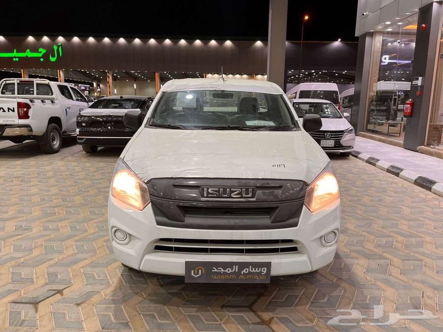 Isuzu D-Max 150 horsepower, model 2025 with customs card63527224893826112