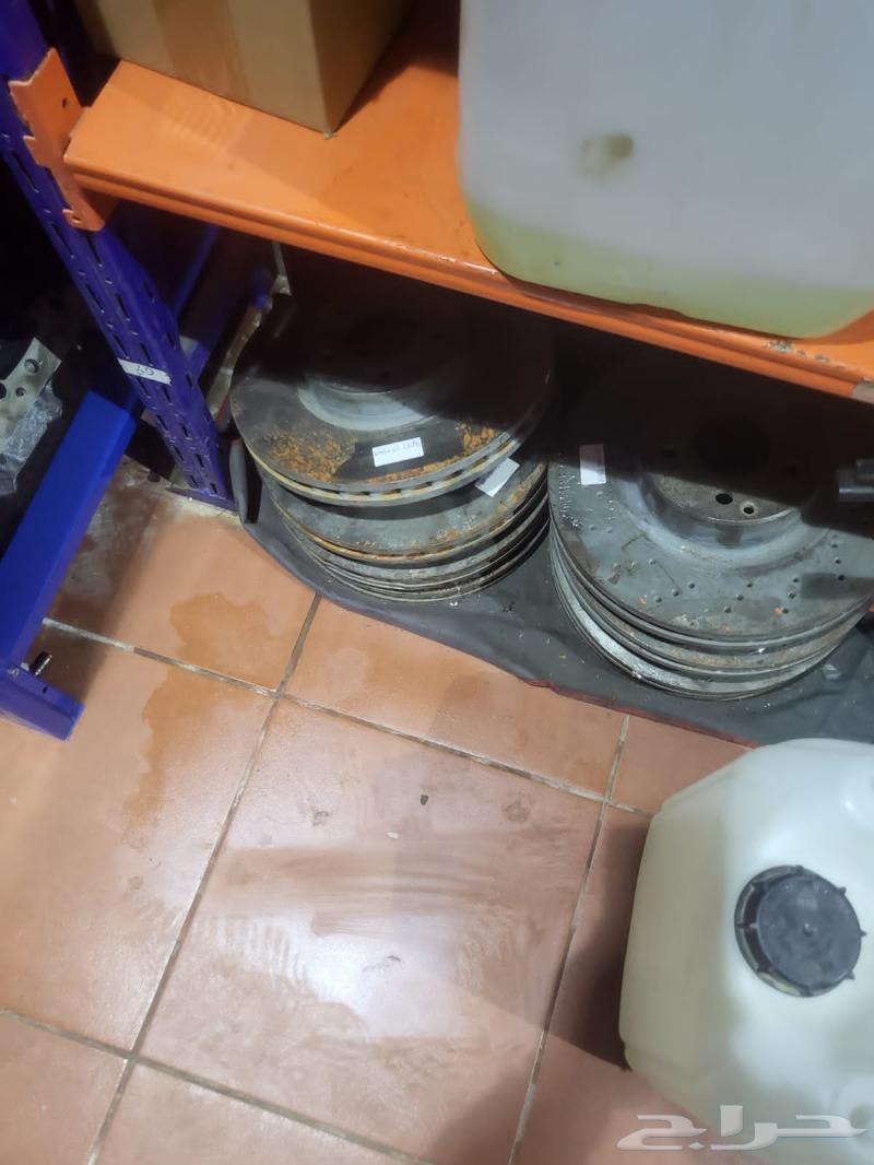 We have all Mercedes spare parts available, imported from Japan, and we also have a dismantling service.63516264866435113
