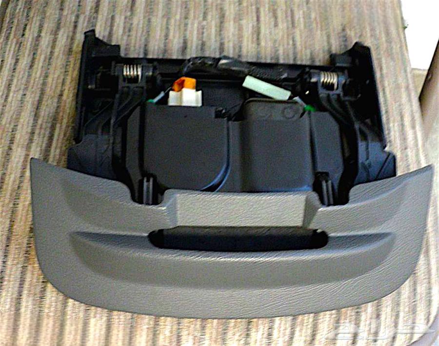 Install cup holder for Ford Victoria and Mark II63514773814145113