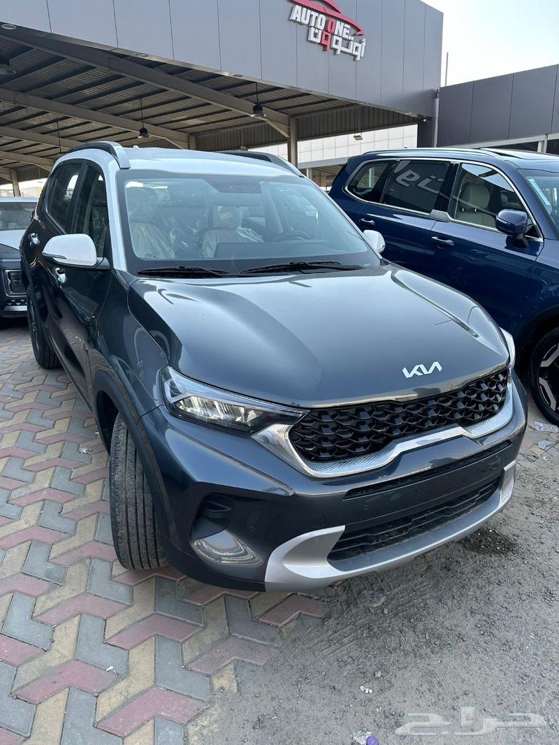 What is the lowest price for the Kia Sonet 2023 model?63510556206466113