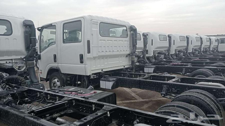 We have two 4-ton trucks.63512862856706111