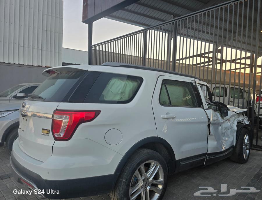 Ford Explorer 2017 damaged parts for sale63513256299010111