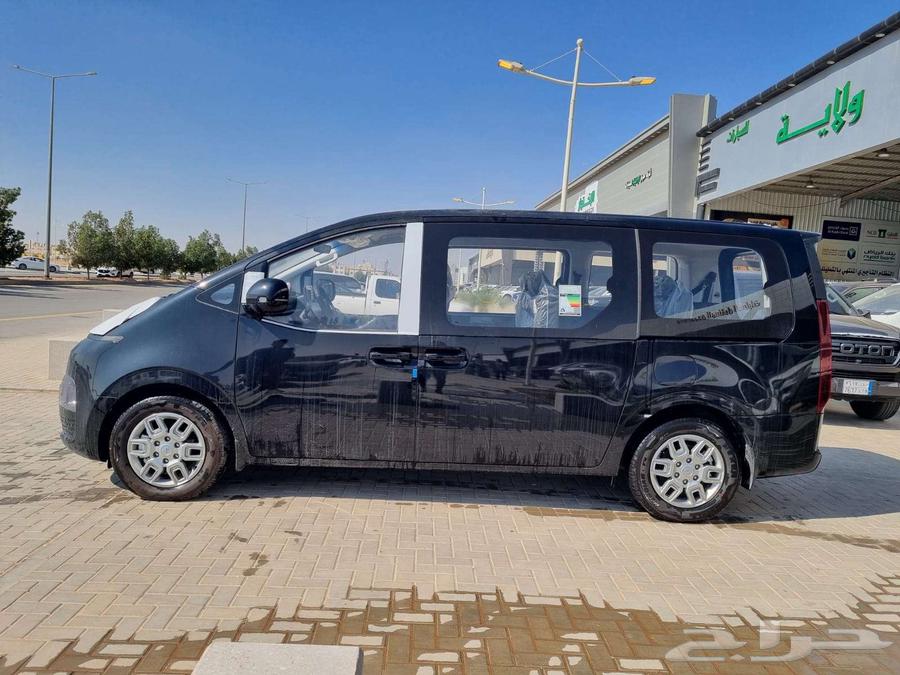 Hyundai Staria Smart Diesel 9-Seater 2025 Model63504253485443112