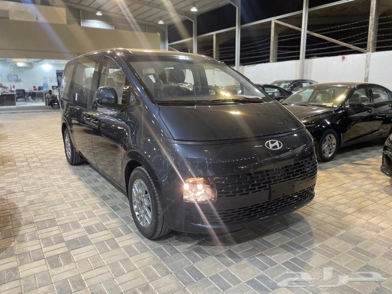 Hyundai Staria 11-Seater Diesel 202563500724360193111