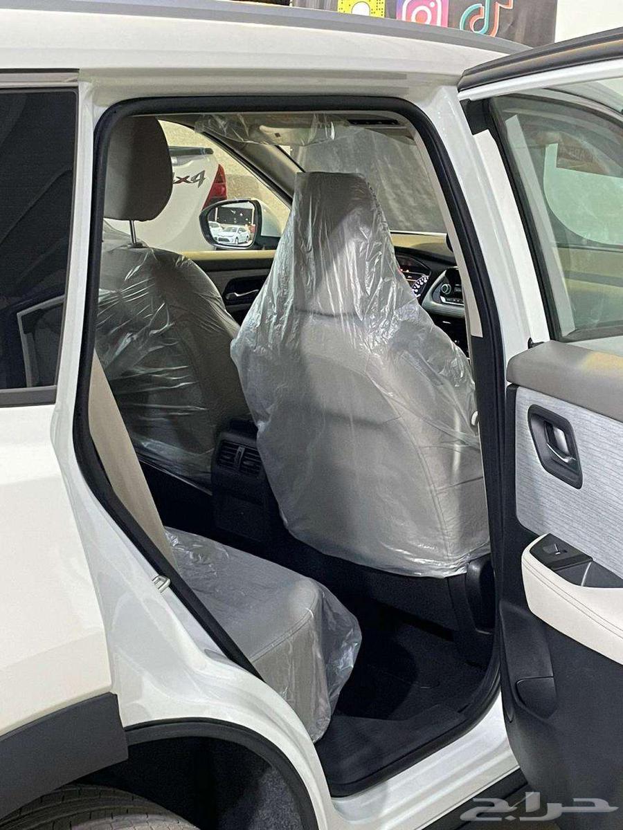 Nissan X-Trail Standard 7-seater, double cab, 2025 model available at Al-Thawab.63492272716803112