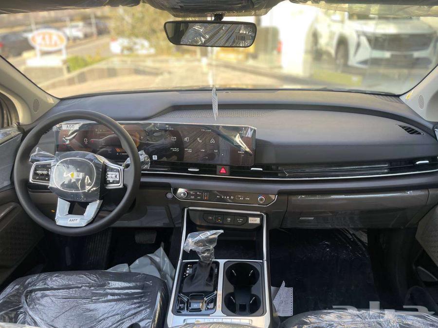 Kia Carnival 2025 model, standard, 141,450 with tax63488335114626114