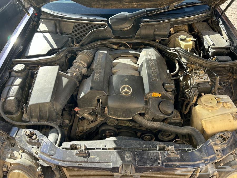 Mercedes E240 model 200163469738984323112