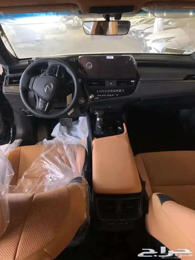 لكزس ES 300 هايبرد أسود سعودي موديل 2024بقسط 2590 لدى الحسن63470095738883114