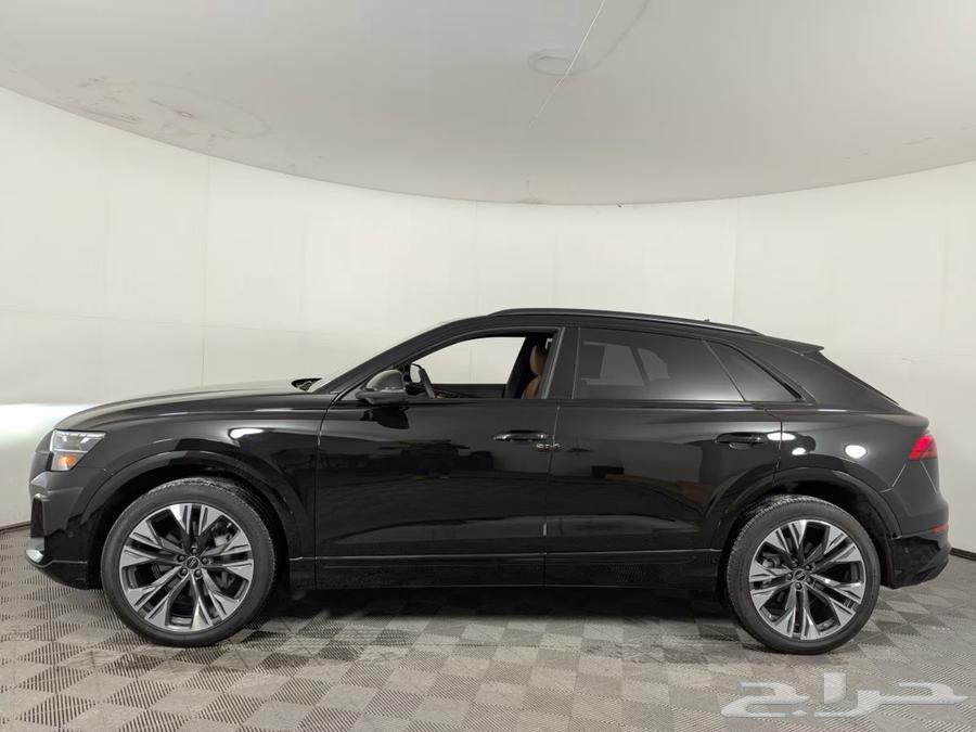 Audi Q8 2024, almost new63470100529155114