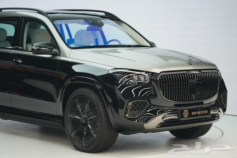 Mercedes-Maybach GLS 600 2025 Gulf specs, black with white Mojave interior63470191106435112