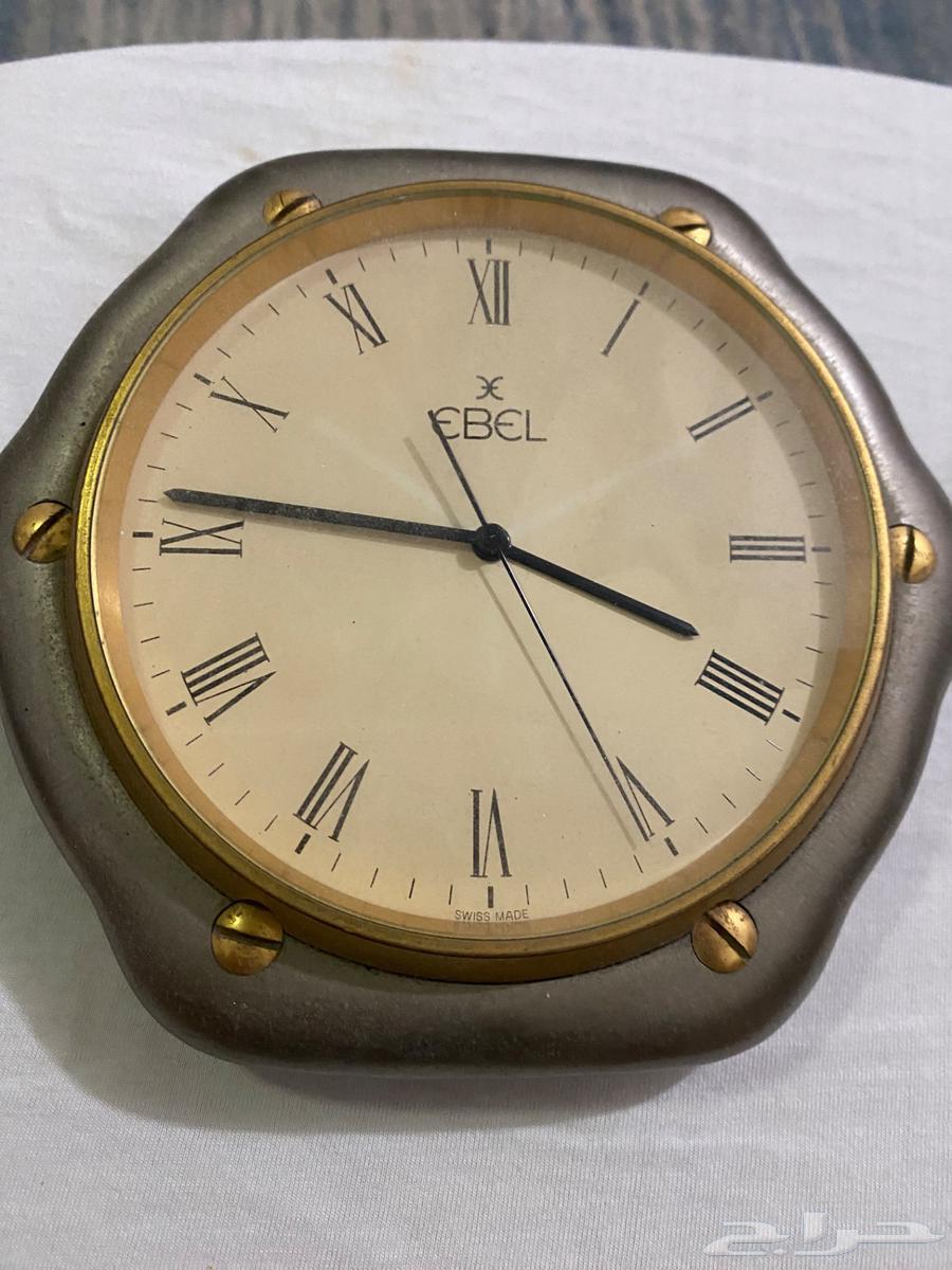 A special office clock provided by the company for agents throughout the year632686136972811124