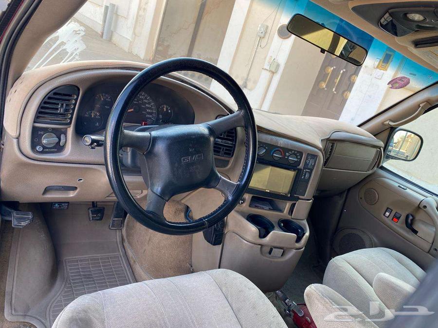فان سفاري 2005 عليه لوحه مميزه63470240264834114
