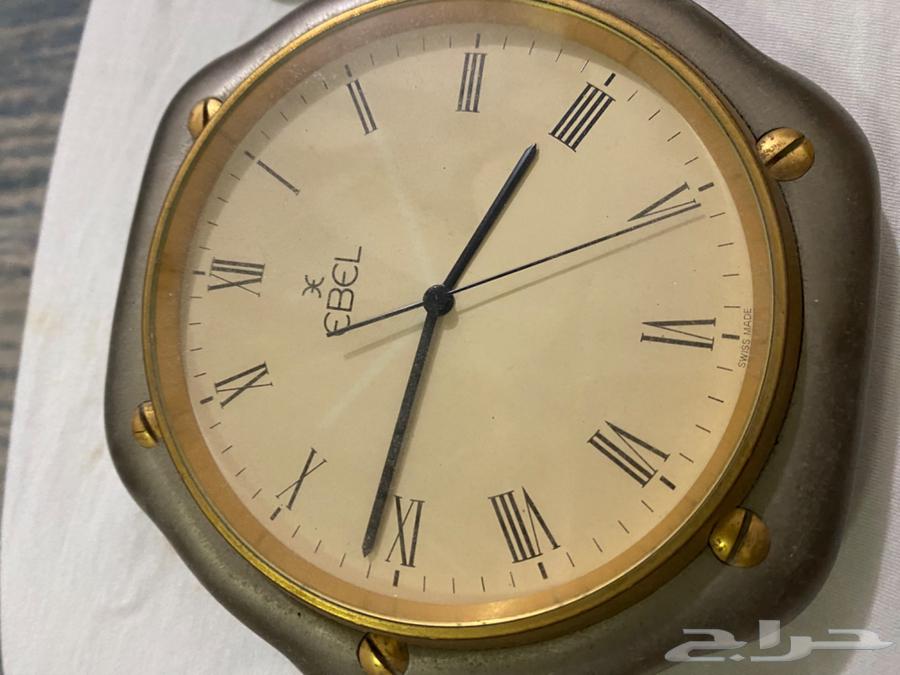 A special office clock provided by the company for agents throughout the year63268613697281111