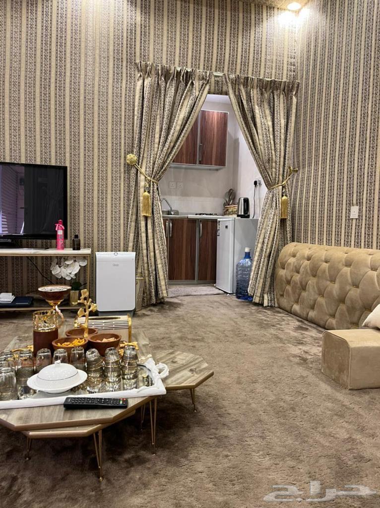 For rent: an external annex with a room, bathroom and kitchen furnished63007299605379114