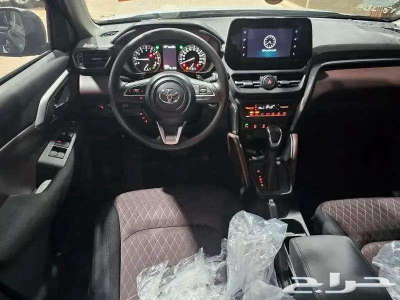 Toyota Urban Cruiser Standard 2025 - All Colors63434884303362113