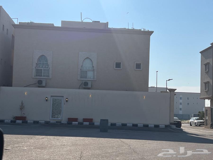 Duplex apartment63007299558403113