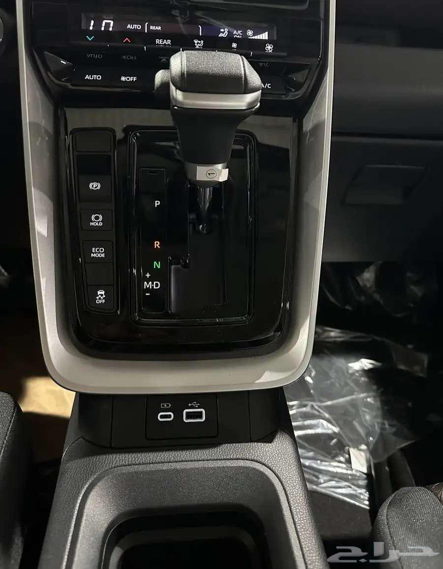 Toyota Innova GL 2.0 Gasoline 2024 Brand New63430892400003112